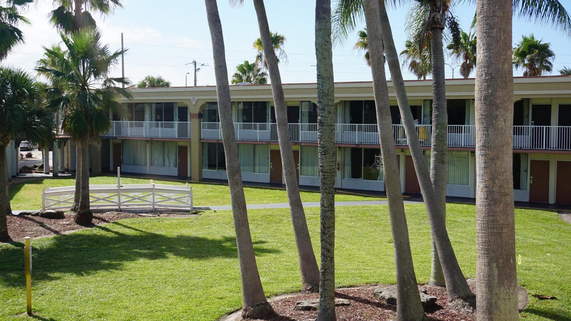 Island Hotel Of Space Coast Merritt Island Exterior photo