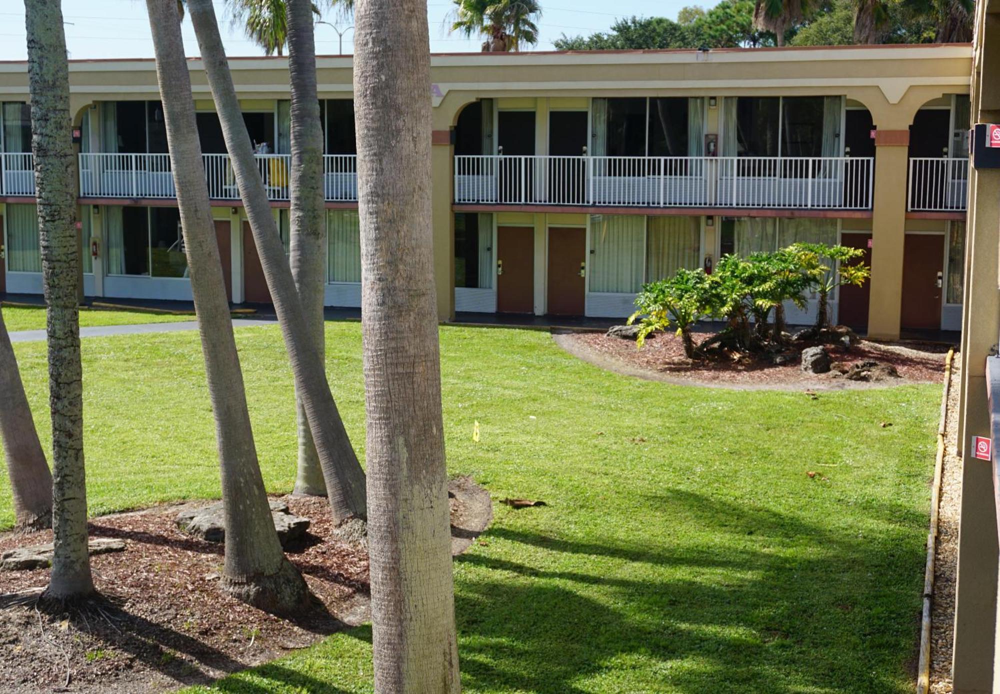 Island Hotel Of Space Coast Merritt Island Exterior photo